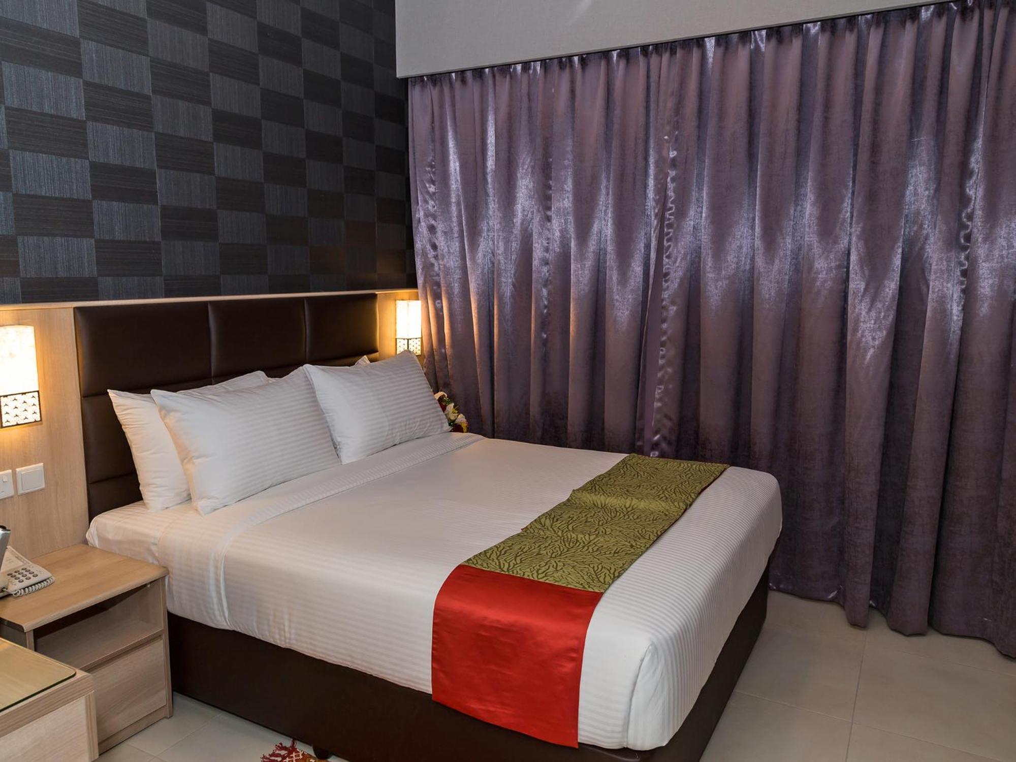 Florida Square Hotel Dubai Room photo